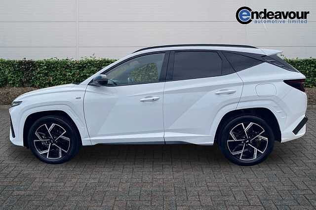 Hyundai TUCSON 1.6T Hybrid N Line 5dr Auto White