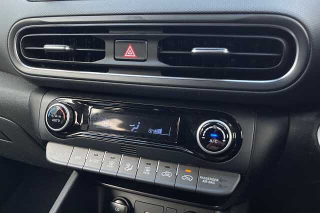 Hyundai KONA 1.6 GDi Hybrid Premium 5dr DCT Red
