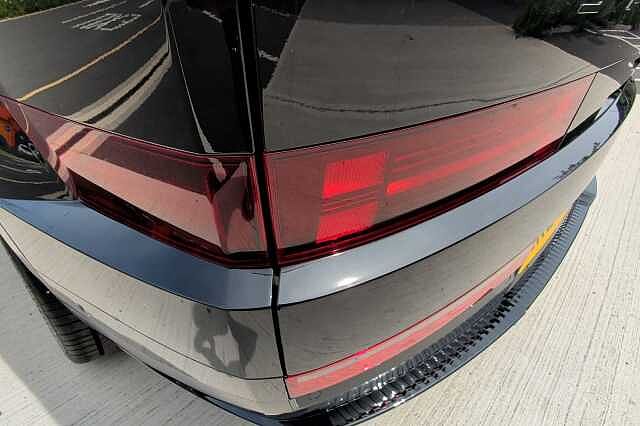Hyundai SANTA FE 1.6 TGDi Plug-in Hybrid Calligraphy 5dr 4WD Auto
