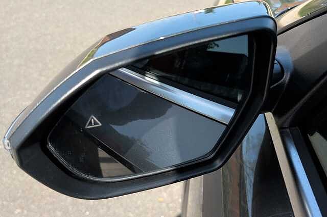 Hyundai KONA 1.6T 138 Ultimate 5dr DCT + LUX Grey
