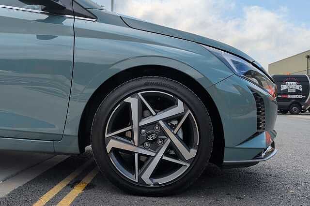 Hyundai I20 1.0T GDi 90 Tech Line 5dr DCT Green