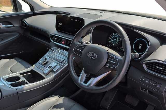 Hyundai SANTA FE 1.6 TGDi Hybrid Ultimate 5dr 4WD Auto Black