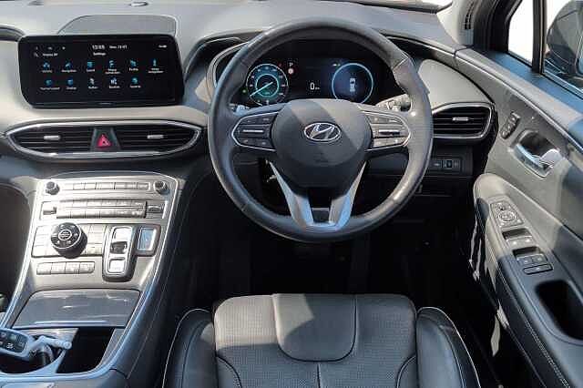 Hyundai SANTA FE 1.6 TGDi Hybrid Ultimate 5dr 4WD Auto Black