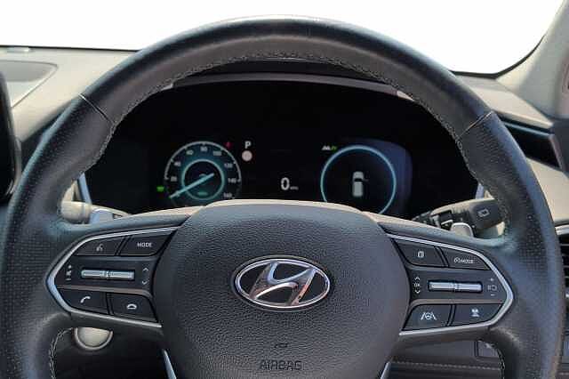 Hyundai SANTA FE 1.6 TGDi Hybrid Ultimate 5dr 4WD Auto Black