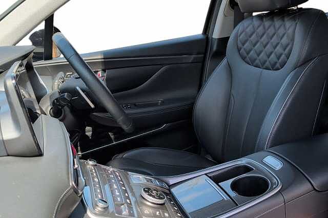 Hyundai SANTA FE 1.6 TGDi Hybrid Ultimate 5dr 4WD Auto Black