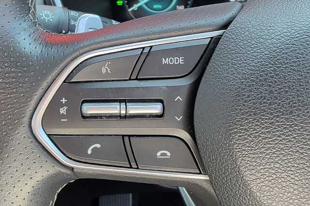 Hyundai SANTA FE 1.6 TGDi Hybrid Ultimate 5dr 4WD Auto Black