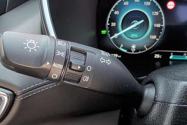 Hyundai SANTA FE 1.6 TGDi Hybrid Ultimate 5dr 4WD Auto Black