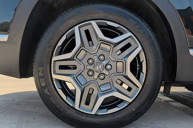 Hyundai SANTA FE 1.6 TGDi Hybrid Ultimate 5dr 4WD Auto Black