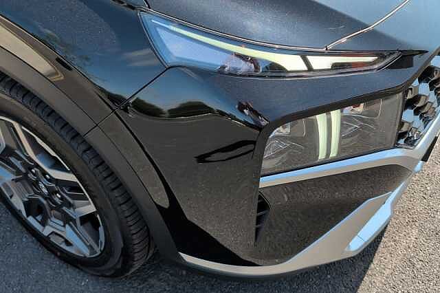 Hyundai SANTA FE 1.6 TGDi Hybrid Ultimate 5dr 4WD Auto Black