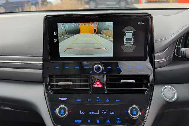 Hyundai IONIQ 1.6 GDi Plug-in Hybrid Premium SE 5dr DCT