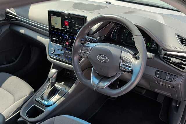 Hyundai IONIQ 1.6 GDi Hybrid Premium 5dr DCT