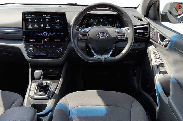 Hyundai IONIQ 1.6 GDi Hybrid Premium 5dr DCT