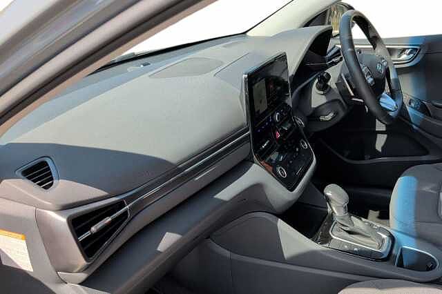 Hyundai IONIQ 1.6 GDi Hybrid Premium 5dr DCT