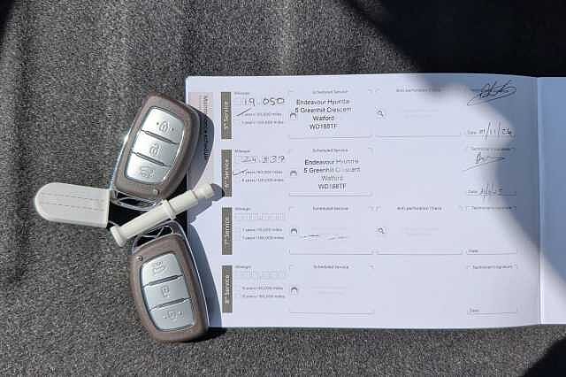 Hyundai IONIQ 1.6 GDi Hybrid Premium 5dr DCT