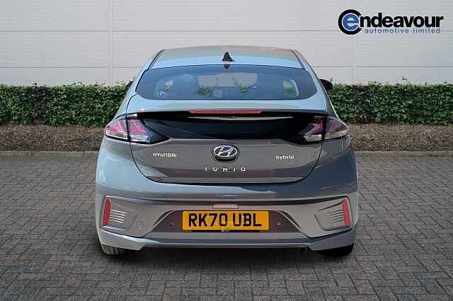 Hyundai IONIQ 1.6 GDi Hybrid Premium 5dr DCT