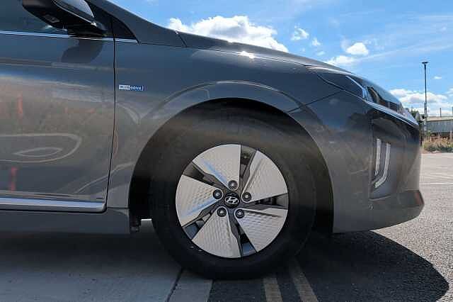 Hyundai IONIQ 1.6 GDi Hybrid Premium 5dr DCT