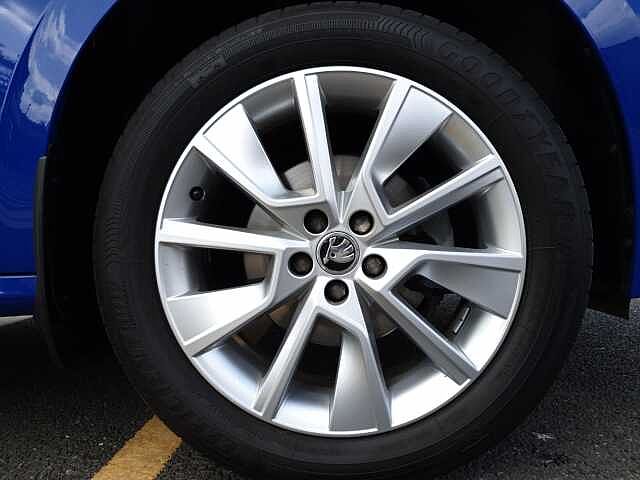 SKODA Kamiq 1.0 TSI 110 SE Drive 5dr