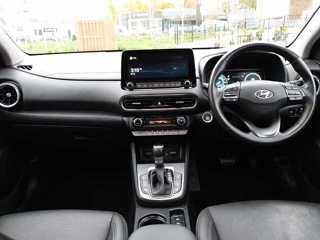 Hyundai KONA 1.6 GDi Hybrid Ultimate 5dr DCT Red