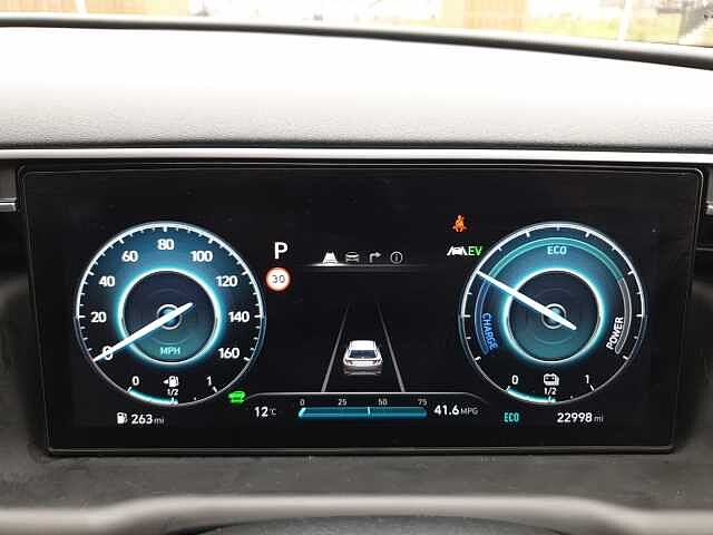 Hyundai TUCSON 1.6 TGDi Hybrid 230 SE Connect 5dr 2WD Auto Brown