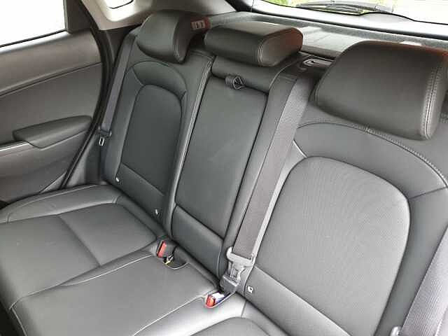 Hyundai KONA 1.6 GDi Hybrid Ultimate 5dr DCT White