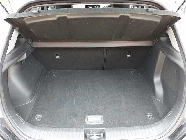 Hyundai KONA 1.6 GDi Hybrid Ultimate 5dr DCT White