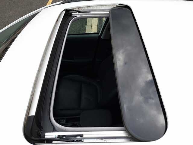 Hyundai KONA 1.6 GDi Hybrid Ultimate 5dr DCT White