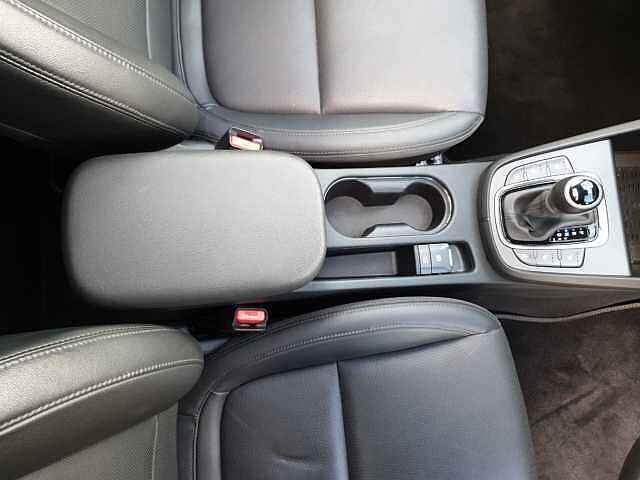 Hyundai KONA 1.6 GDi Hybrid Ultimate 5dr DCT White