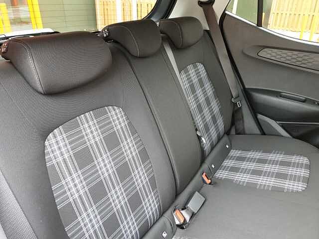 Hyundai i10 1.0 2025MY Premium AMT