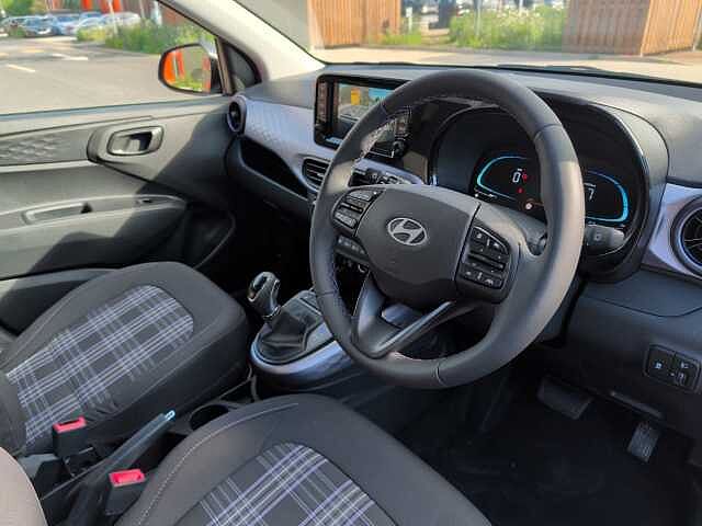 Hyundai i10 1.2 [79] Premium 5dr Auto [Nav]