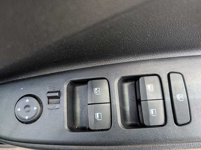 Hyundai i10 1.2 MPi SE Connect 5dr