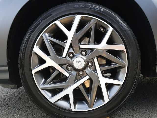 Hyundai KONA 1.6 GDi Hybrid Premium 5dr DCT Grey