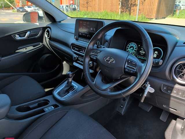 Hyundai KONA 1.6 GDi Hybrid SE Connect 5dr DCT White