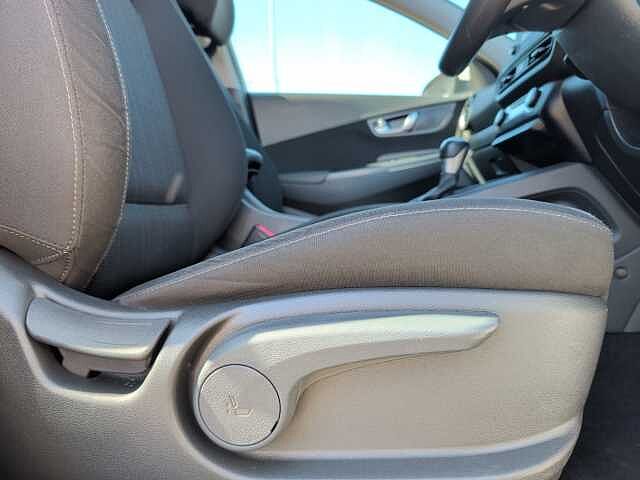 Hyundai KONA 1.6 GDi Hybrid SE Connect 5dr DCT White