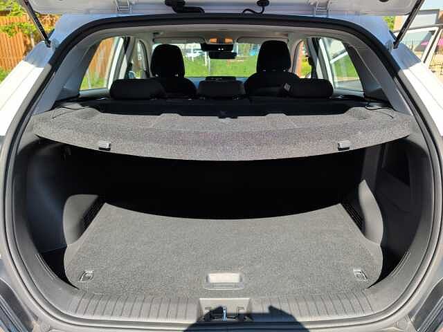 Hyundai KONA 1.6 GDi Hybrid SE Connect 5dr DCT White