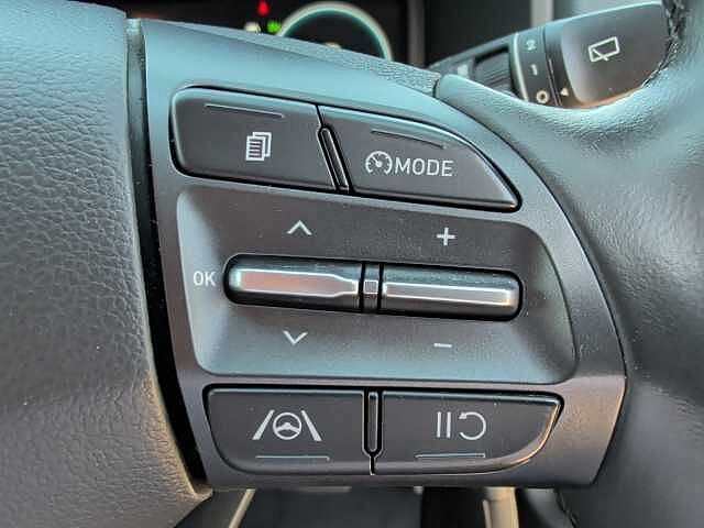 Hyundai KONA 1.6 GDi Hybrid SE Connect 5dr DCT White