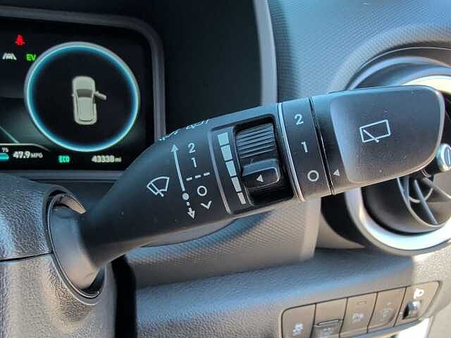 Hyundai KONA 1.6 GDi Hybrid SE Connect 5dr DCT White