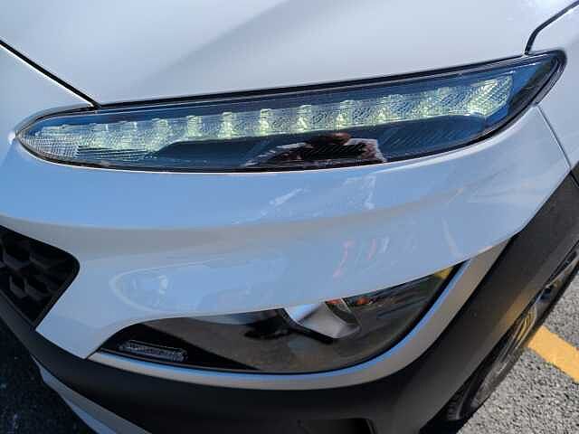 Hyundai KONA 1.6 GDi Hybrid SE Connect 5dr DCT White