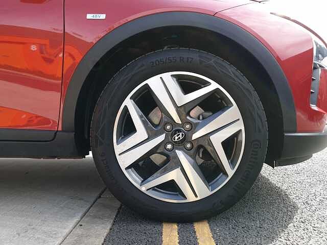 Hyundai BAYON 1.0 TGDi 48V MHEV Ultimate 5dr DCT Red