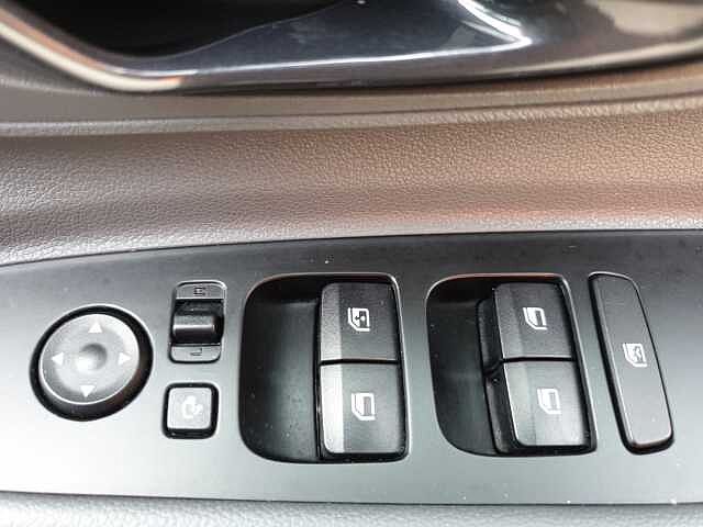 Hyundai BAYON 1.0 TGDi 48V MHEV Ultimate 5dr DCT Red