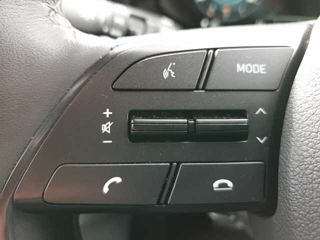 Hyundai BAYON 1.0 TGDi 48V MHEV Ultimate 5dr DCT Red