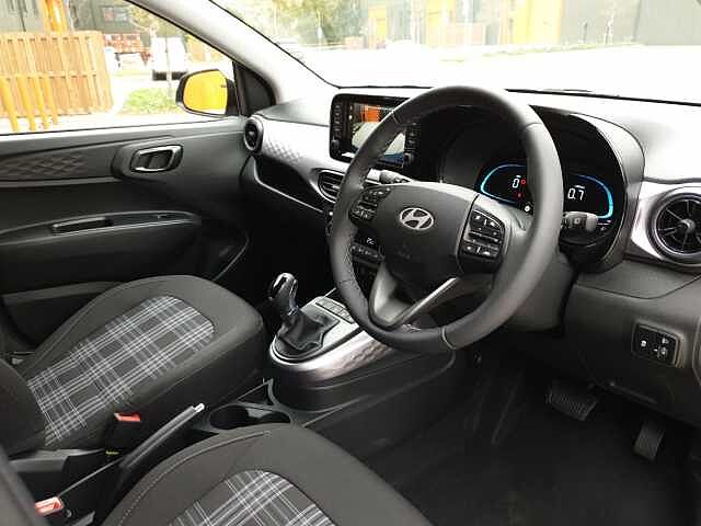 Hyundai i10 1.2 [79] Premium 5dr Auto [Nav]