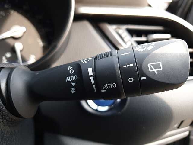 Toyota C-hr 1.8 Hybrid Excel 5dr CVT