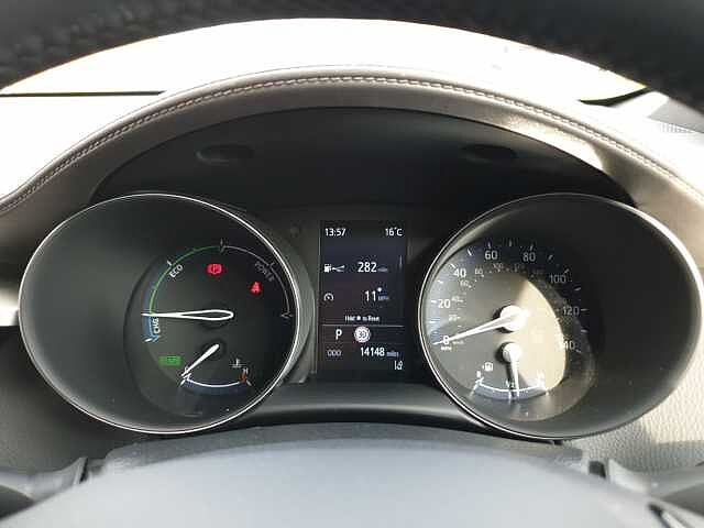 Toyota C-hr 1.8 Hybrid Excel 5dr CVT