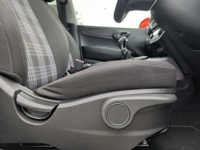 Hyundai I10 1.2 [79] Premium 5dr Auto [Nav] White