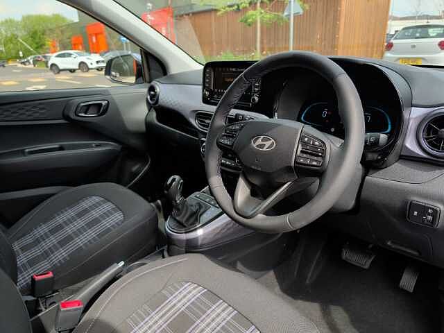 Hyundai i10 1.2 [79] Premium 5dr Auto [Nav]