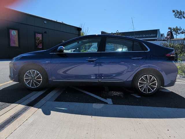 Hyundai ioniq Electric SUV 	E (136ps) Premium 39kWh