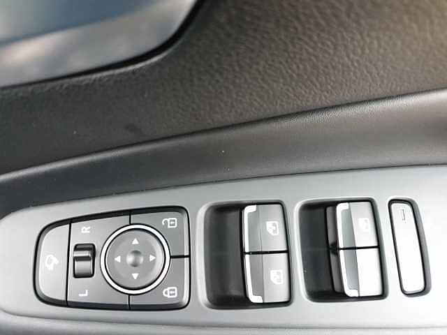 Hyundai SANTA FE 1.6 TGDi Hybrid Ultimate 5dr 4WD Auto