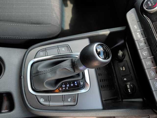Hyundai KONA 1.6 GDi Hybrid Premium 5dr DCT