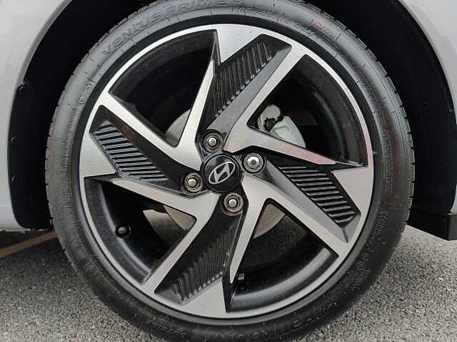 Hyundai i10 1.2 [79] Premium 5dr [Nav]