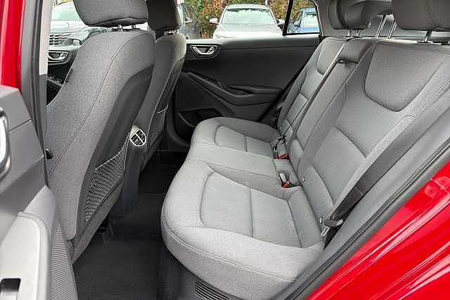 Hyundai IONIQ 1.6 GDi Hybrid Premium 5dr DCT Fiery Red